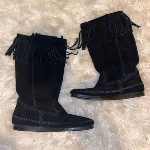 Minnetonka fringe boots